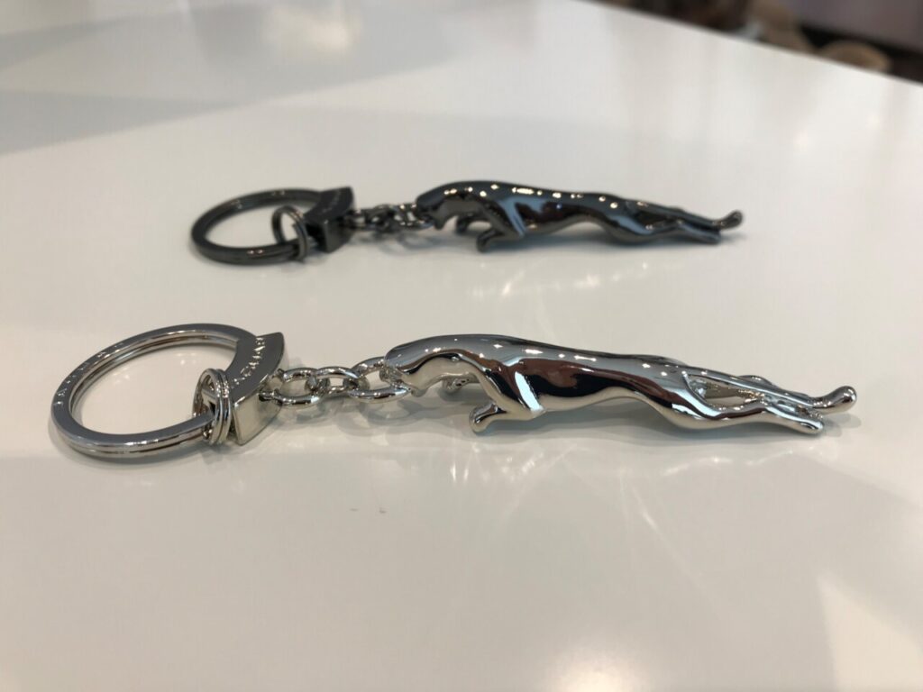 ニューラリーX キーホルダー Kawasaki Ninjaブランドエンブレム(Black)メタルキーホルダー